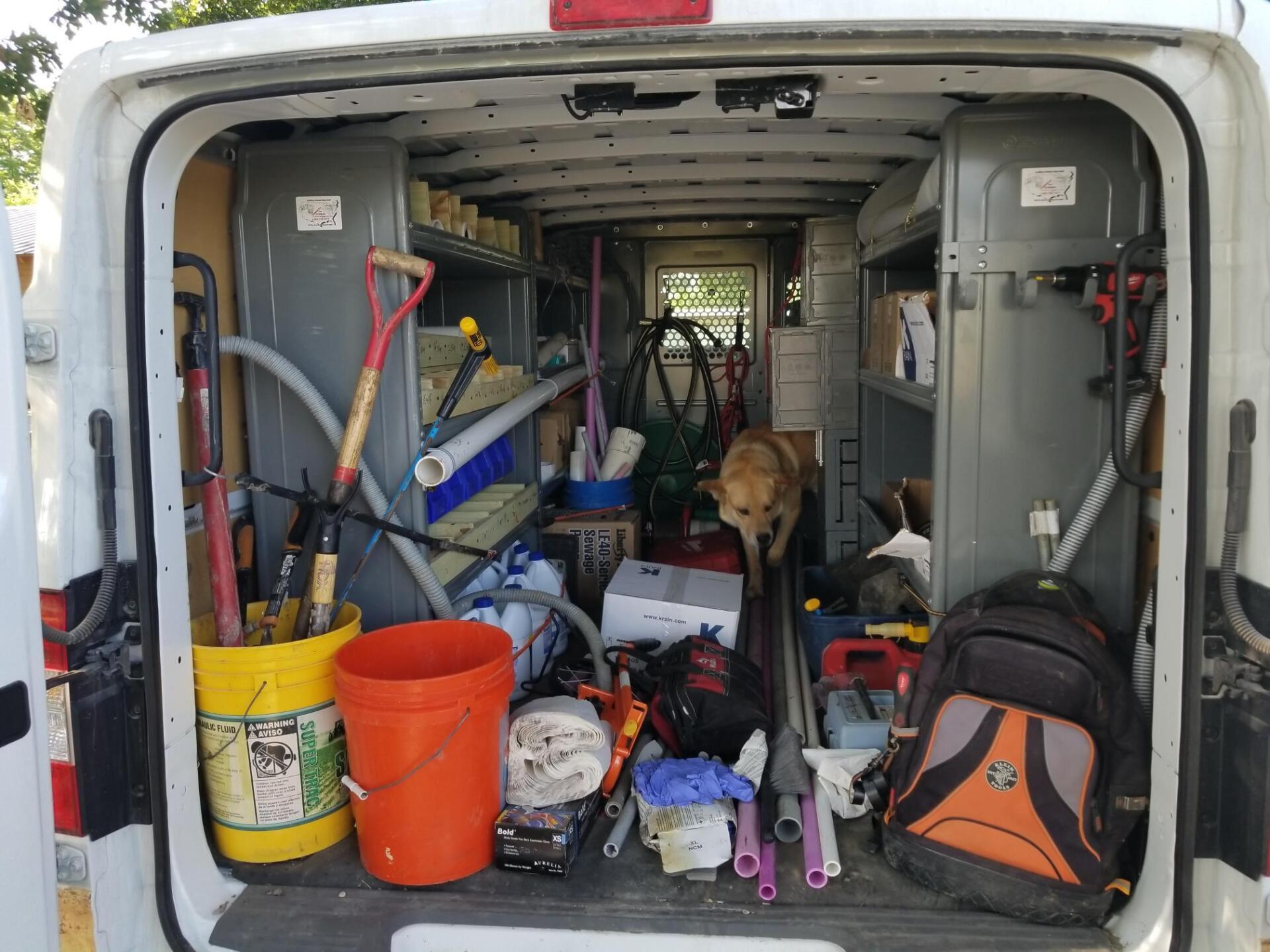 Customers+dog+in+van