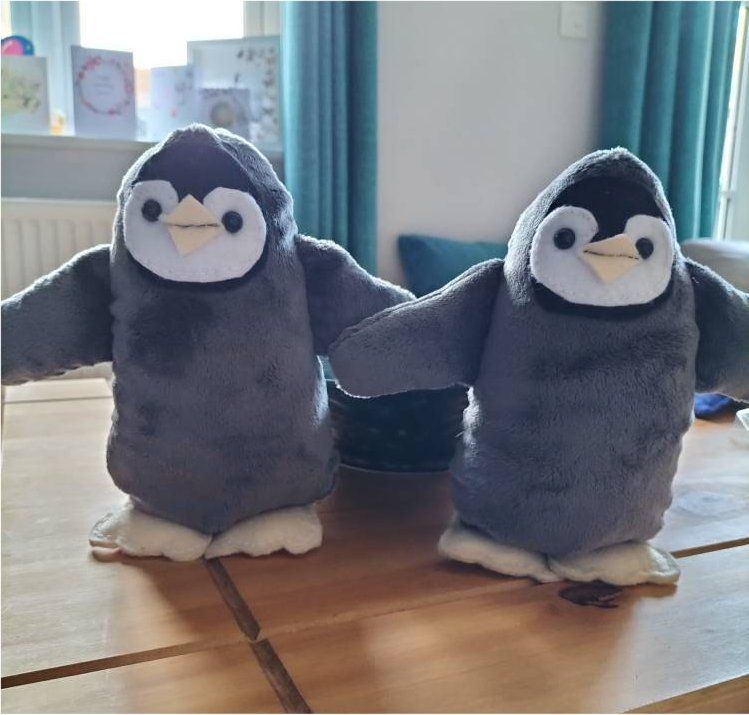 Hopper penguins by Barbara