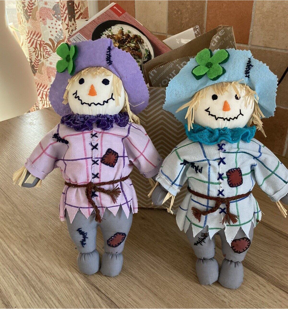 Two scarecrows by Maria
