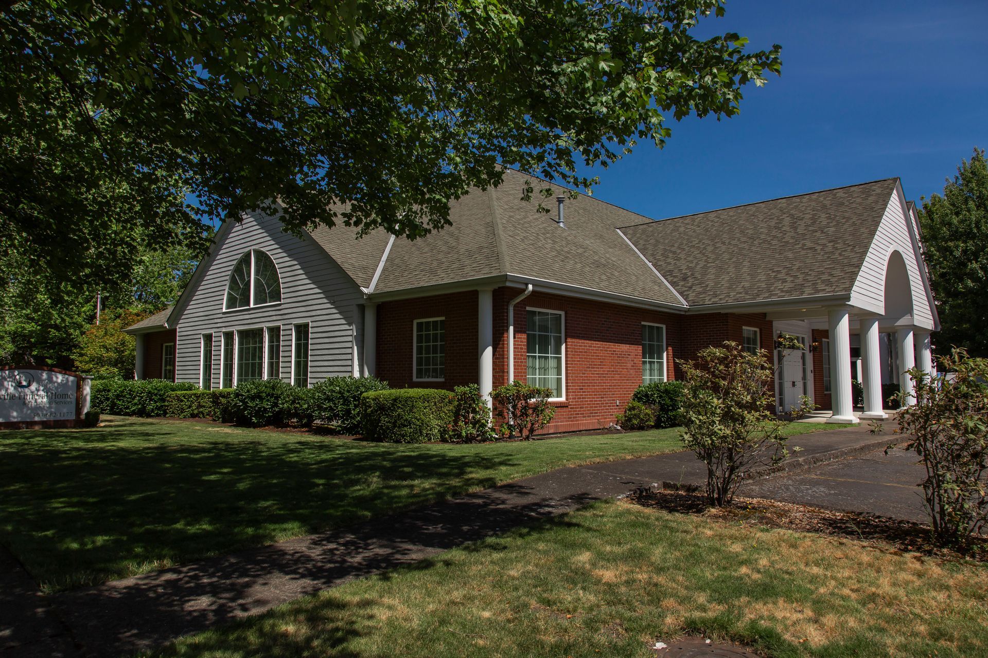 Exterior image of Wilsonville Funeral Home.