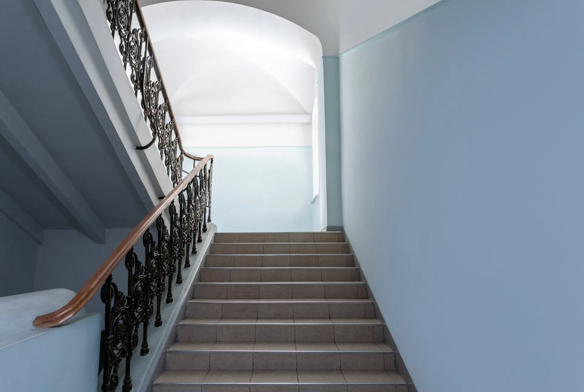 PINTAR GRANDES SUPERFICIES