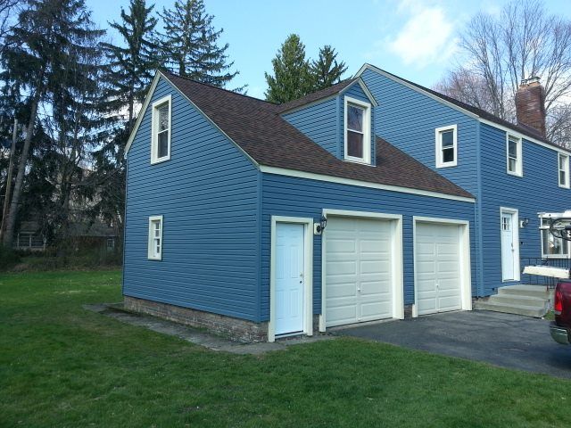 Blue House — Warren, OH — Brothers Roofing & Siding