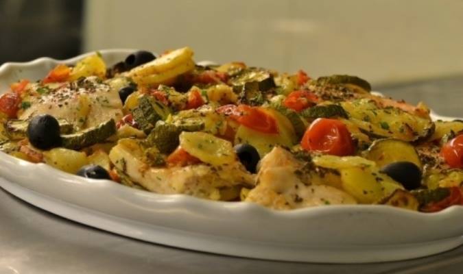 pesce con verdure grigliate