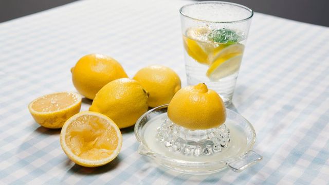 health benefits of lemon water