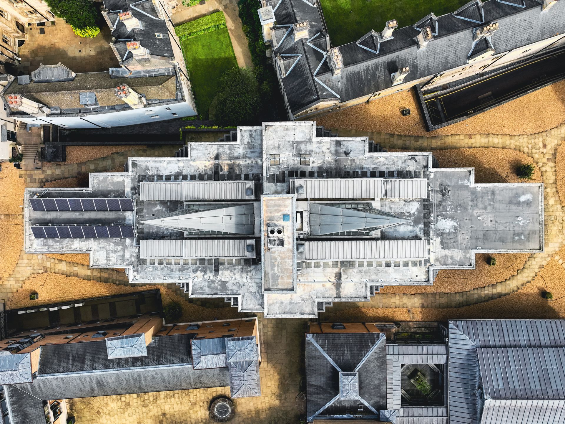 Drone photo of the Wolfson building in Cambridge