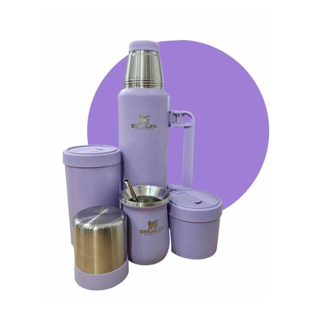 Un termo morado está encima de un círculo morado.