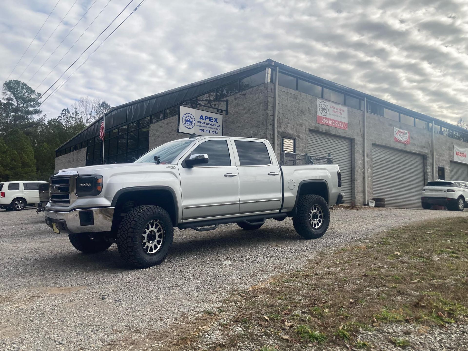 Shop's Exrterior Image | Apex Vehicle Services