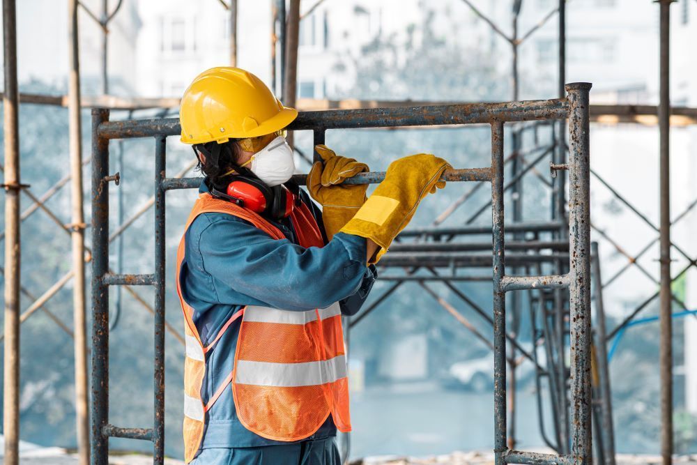 importancia de la seguridad en la construcción. Venta y renta de puntales metálicos monterrey