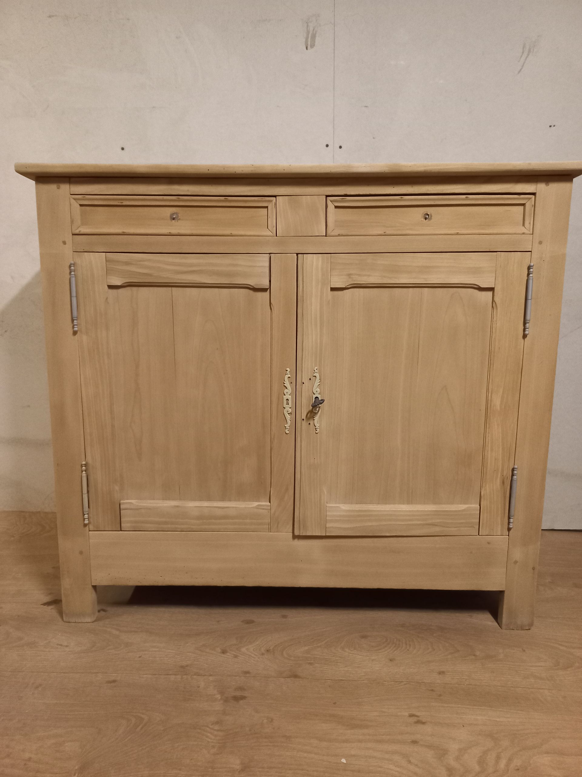 Décapage meuble ancien après