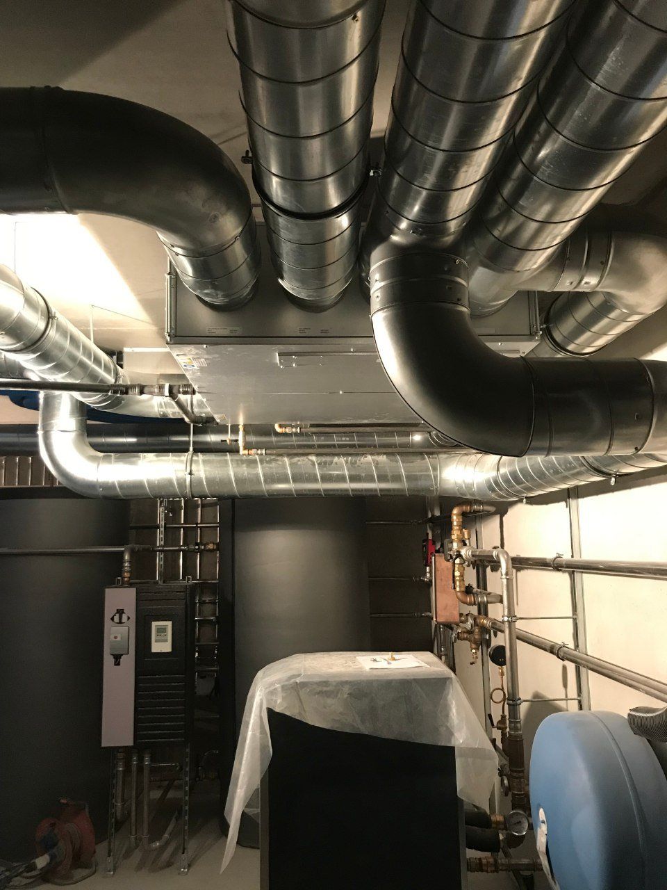 installazione tubazioni per impianto VMC