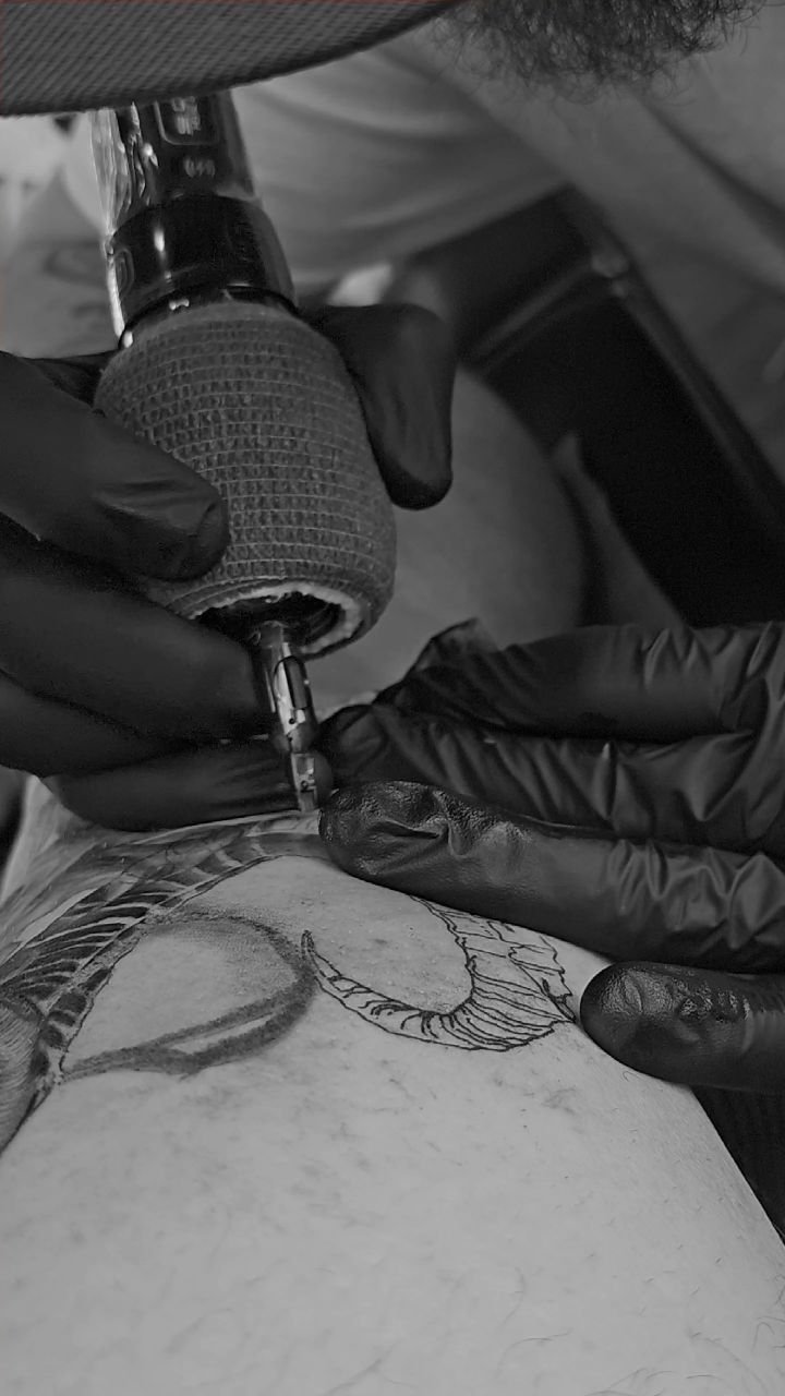A close up of a person 's hand holding a cell phone.
