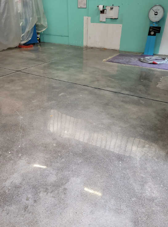 termine del processo di lucidatura pavimenti in calcestruzzo