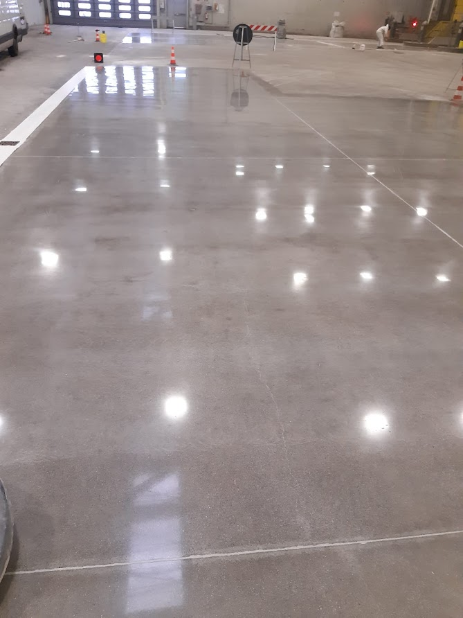 termine del processo di lucidatura pavimenti in calcestruzzo