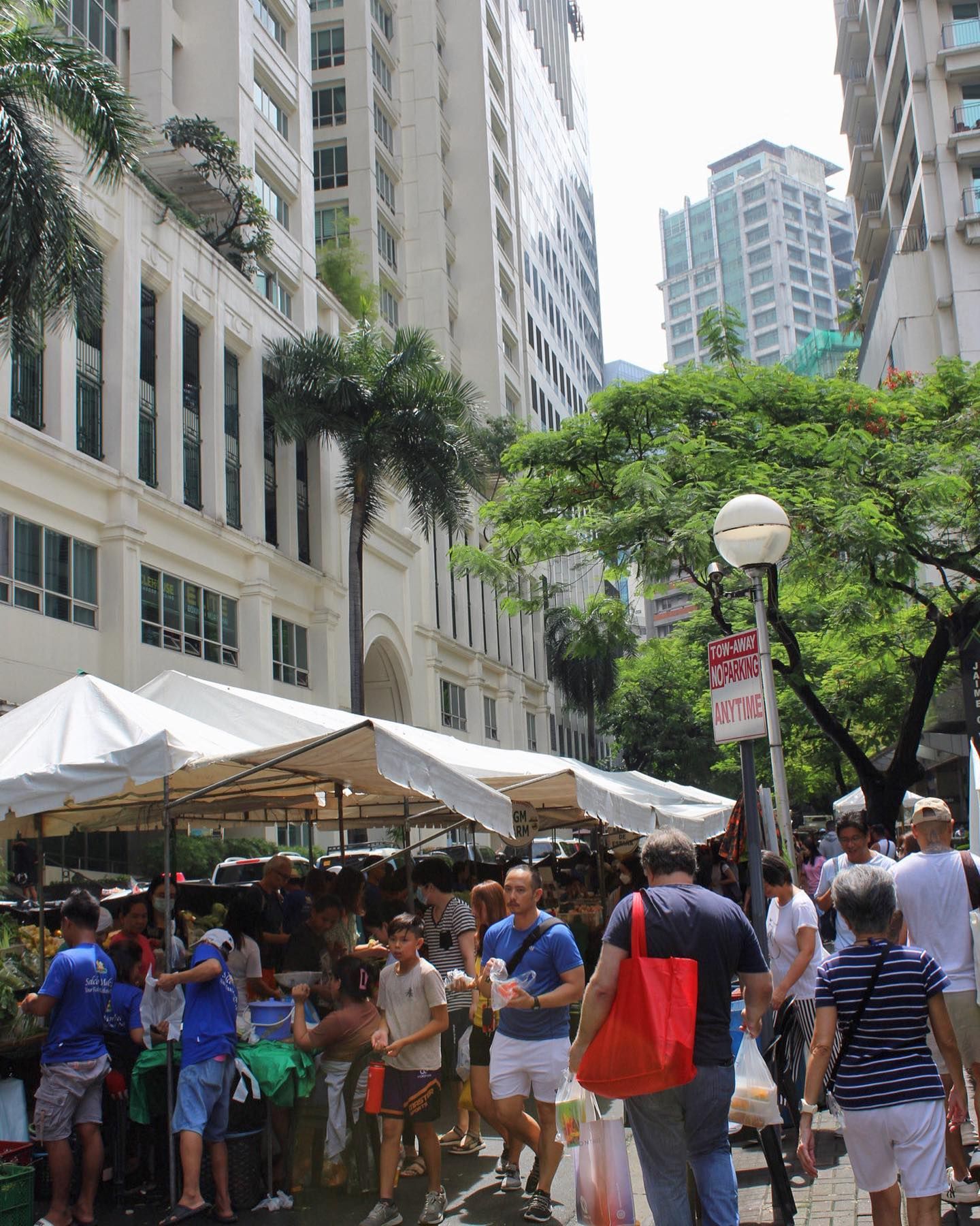 Salcedo Saturday Market near The Picasso Boutique Hotel Makati