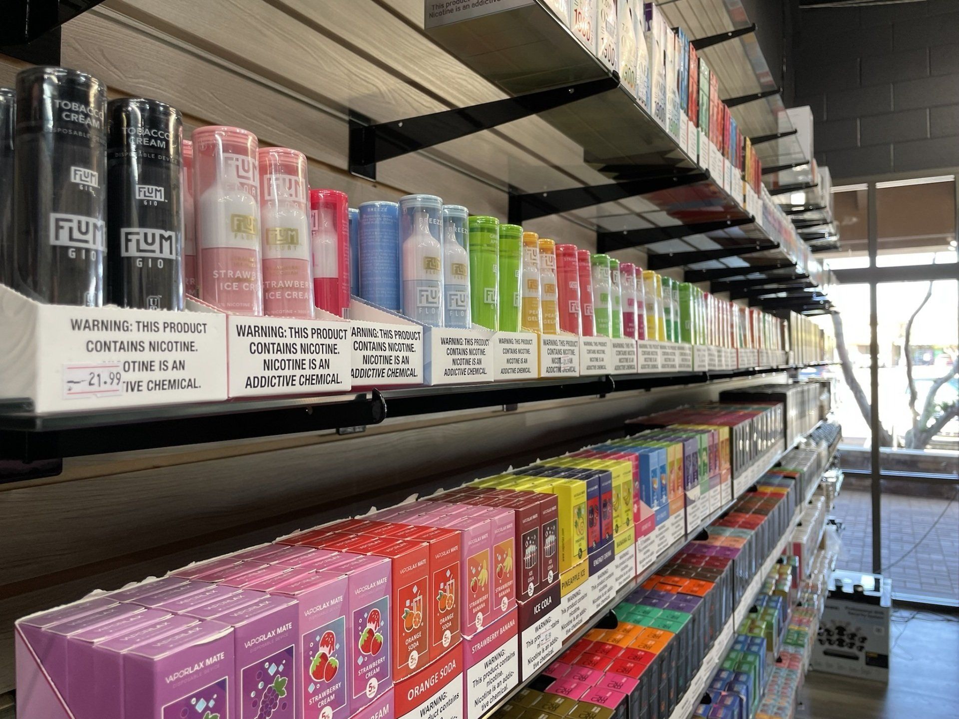 Picture of vaping products section at Desert Ridge Vape Smoke Cigar shop in Scottsdale