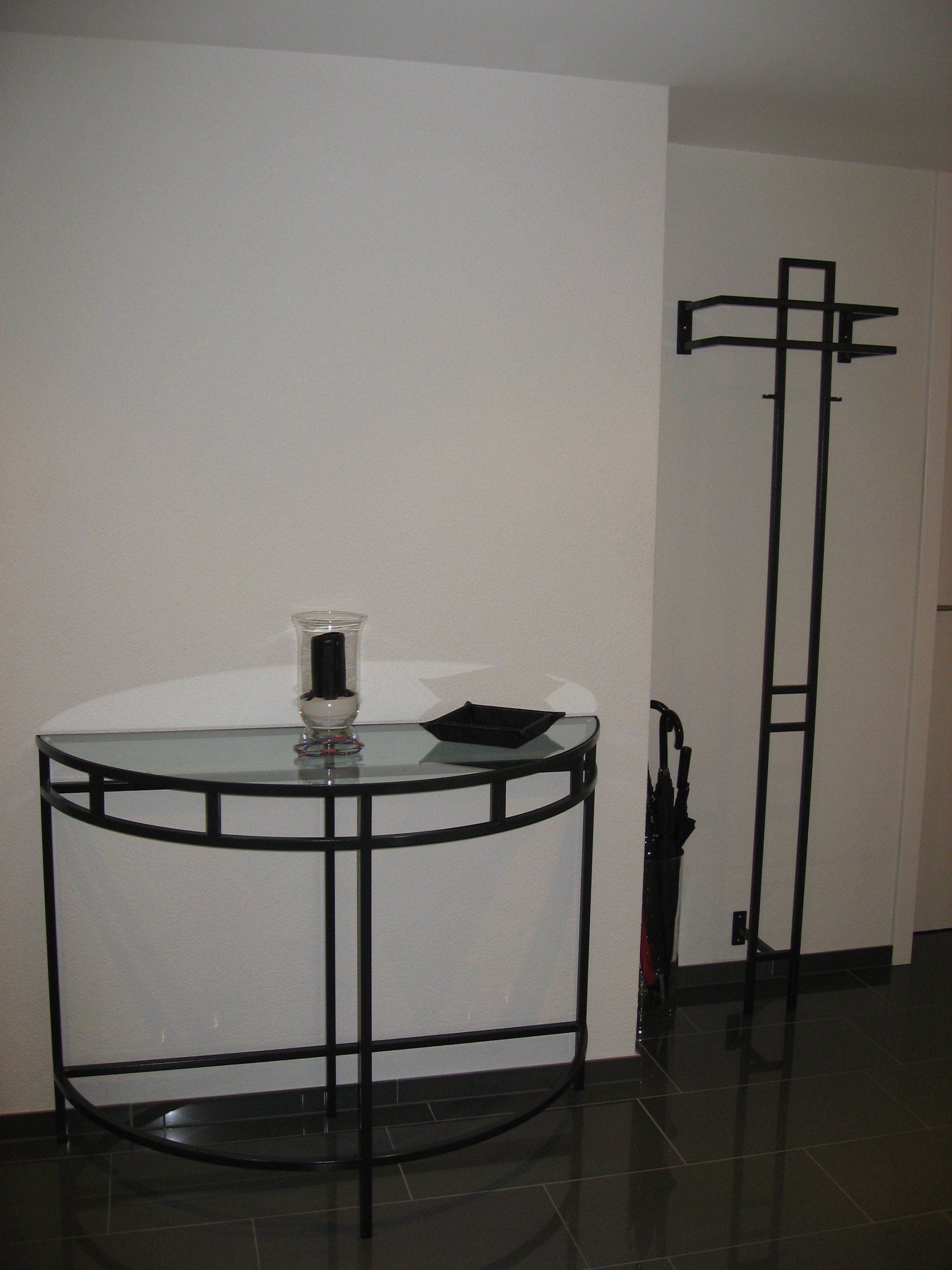 Garderobe mit Sideboard
