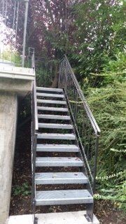 Wangentreppe aus Stahl