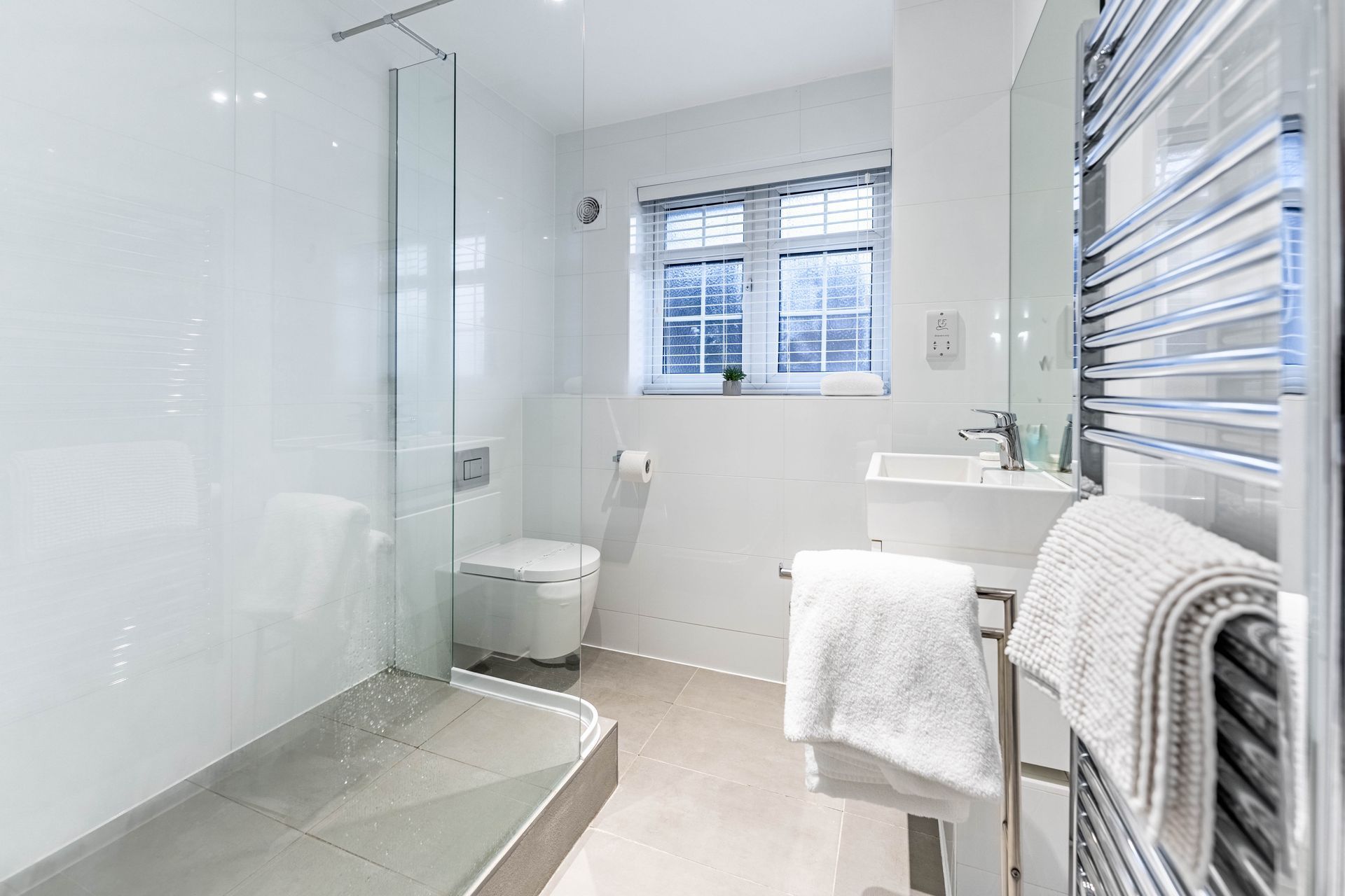 Serviced Apartment in Reading - Bathroom