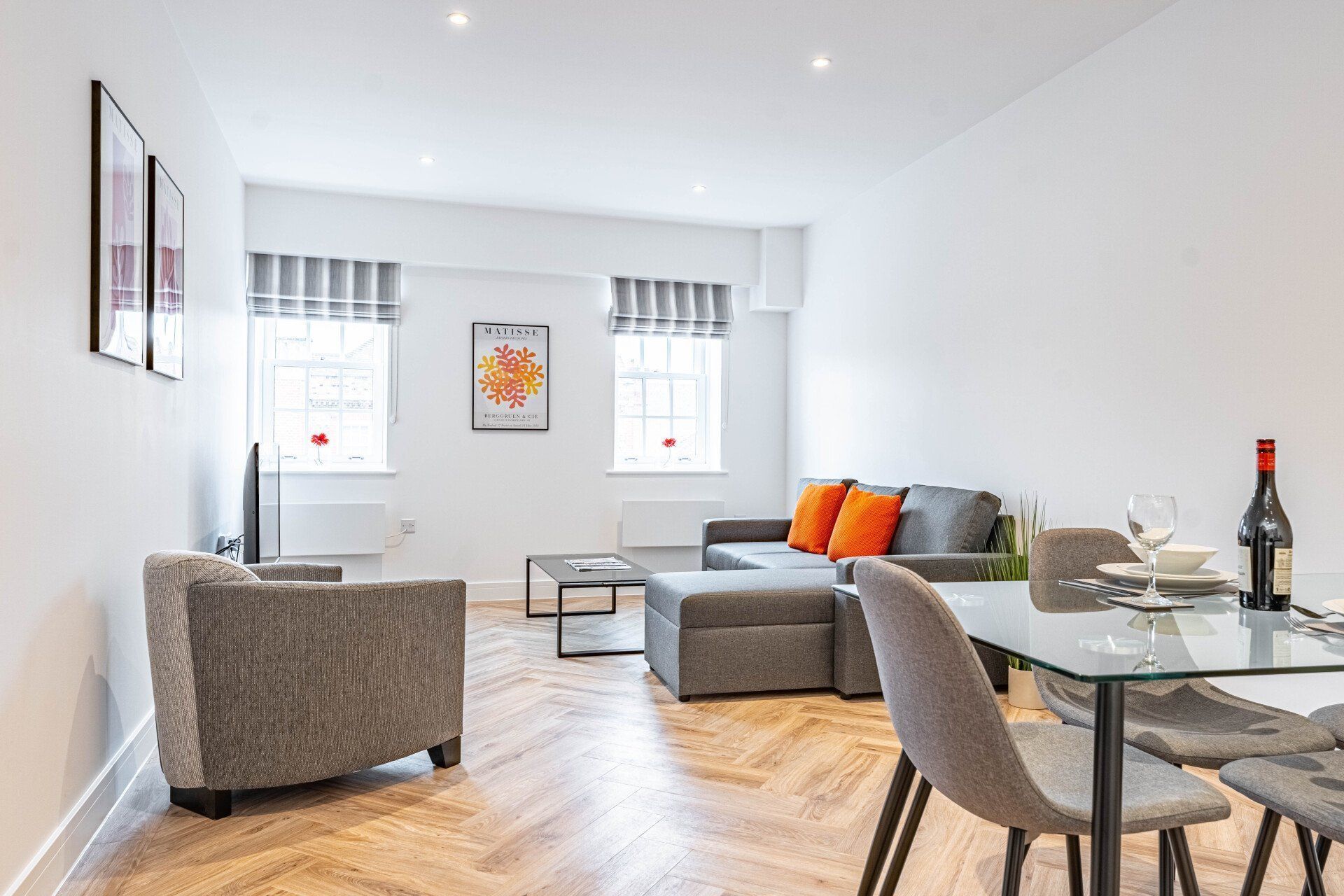Serviced Apartment in Reading - Living Room