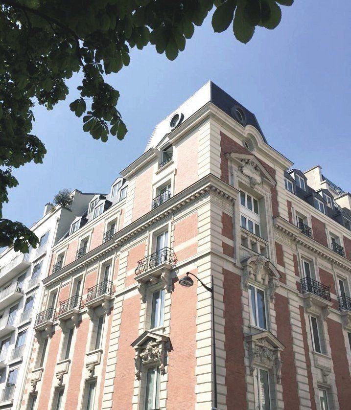 Mansion house in Paris