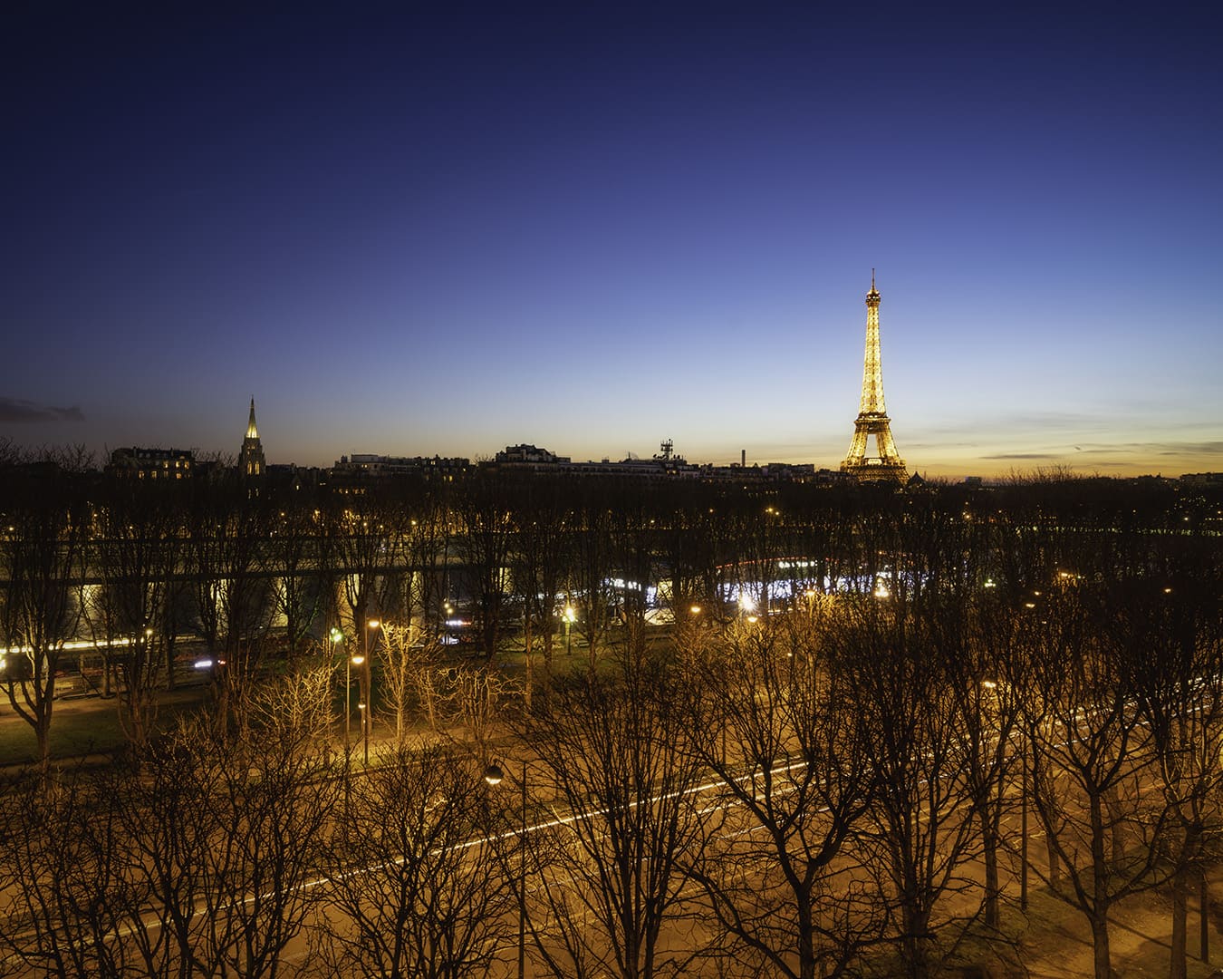 Superior room Eiffel Tower view - Le Damantin Paris