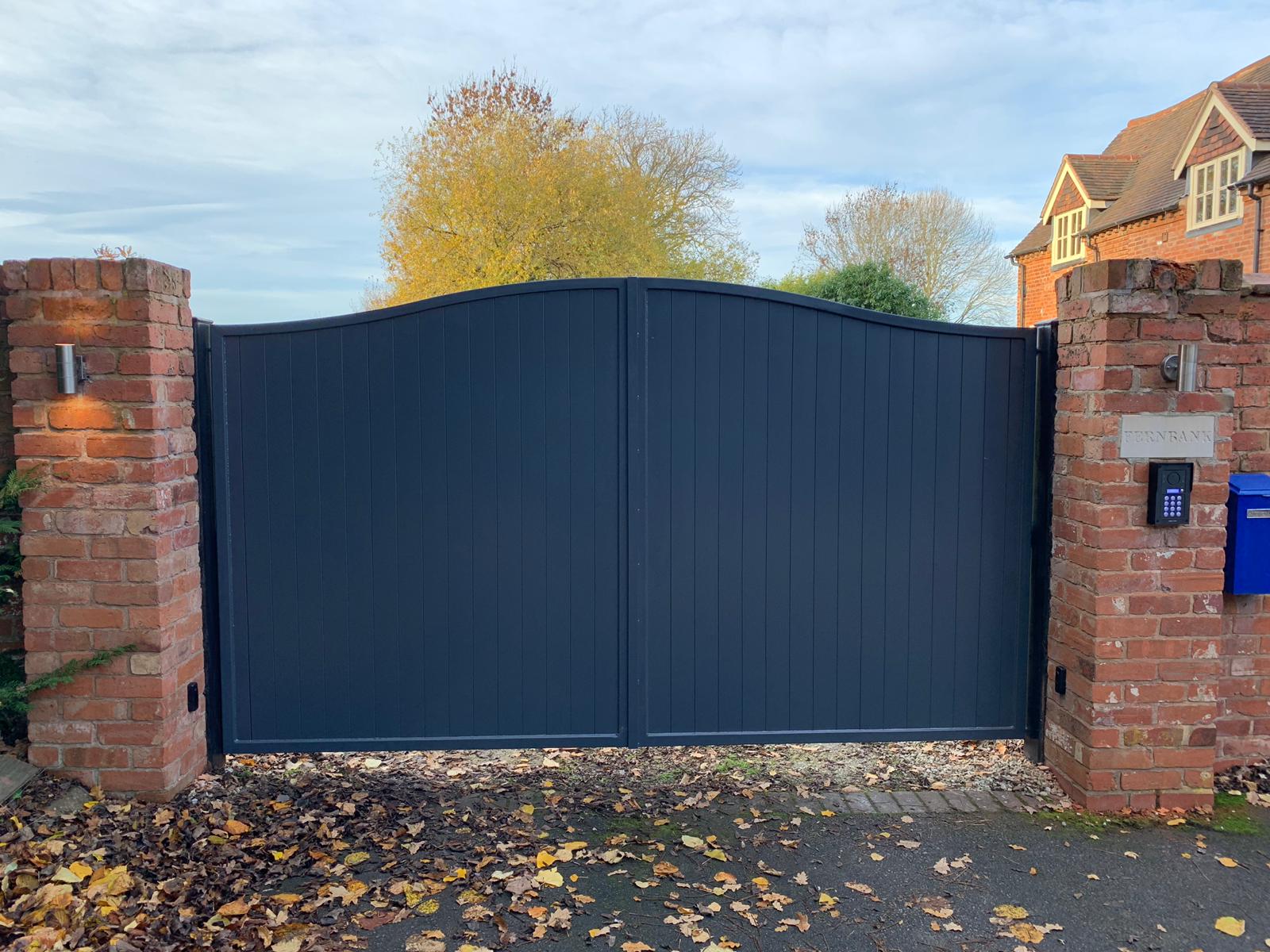 Timber gates | Warwickshire Gates Ltd