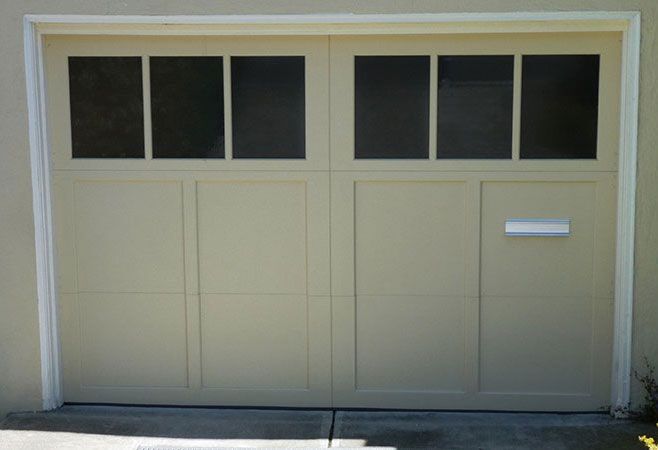 Garage doors cream - Garage doors in San Francisco, CA