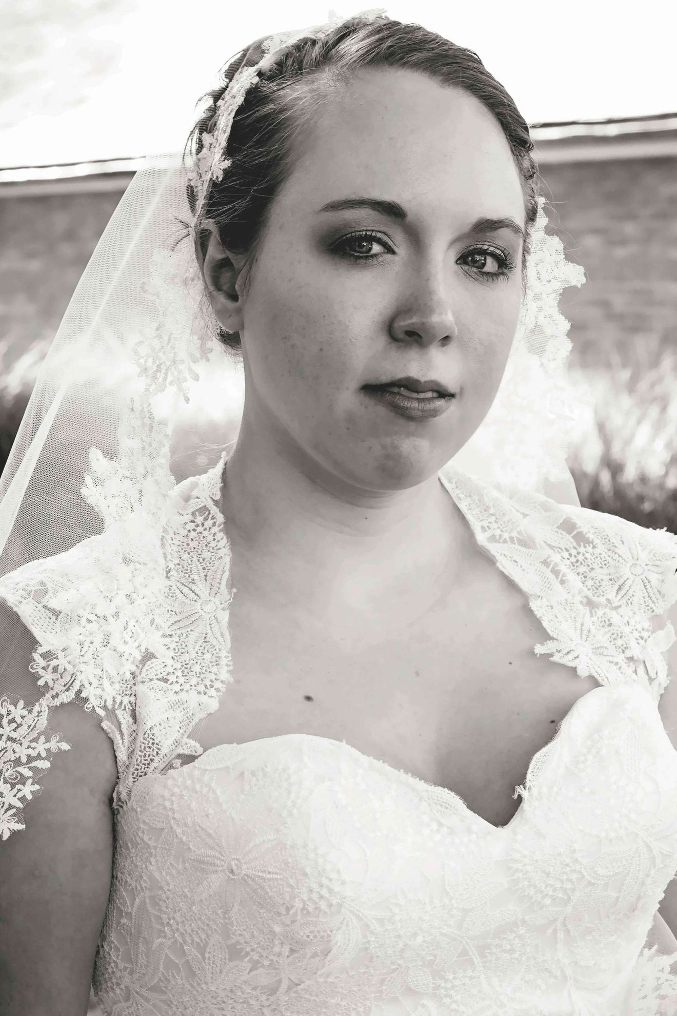Woman in White Dress Black and White — Weddings in Mansfield, OH