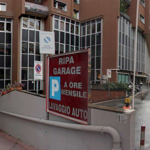 parcheggio custodito