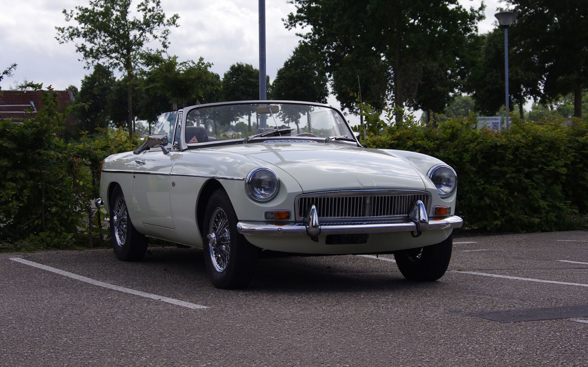 MG Auto Repair - New Dimensions Automotive in Mesa, AZ