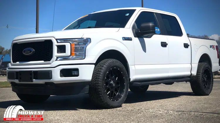 White Truck | Midwest Truck and Tire