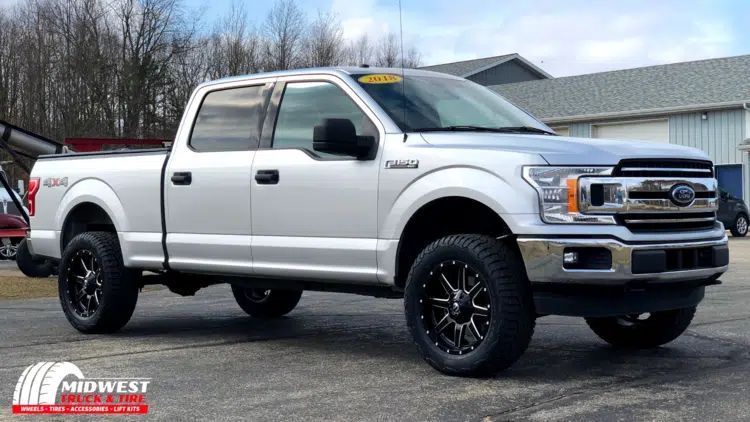White Truck | Midwest Truck and Tire
