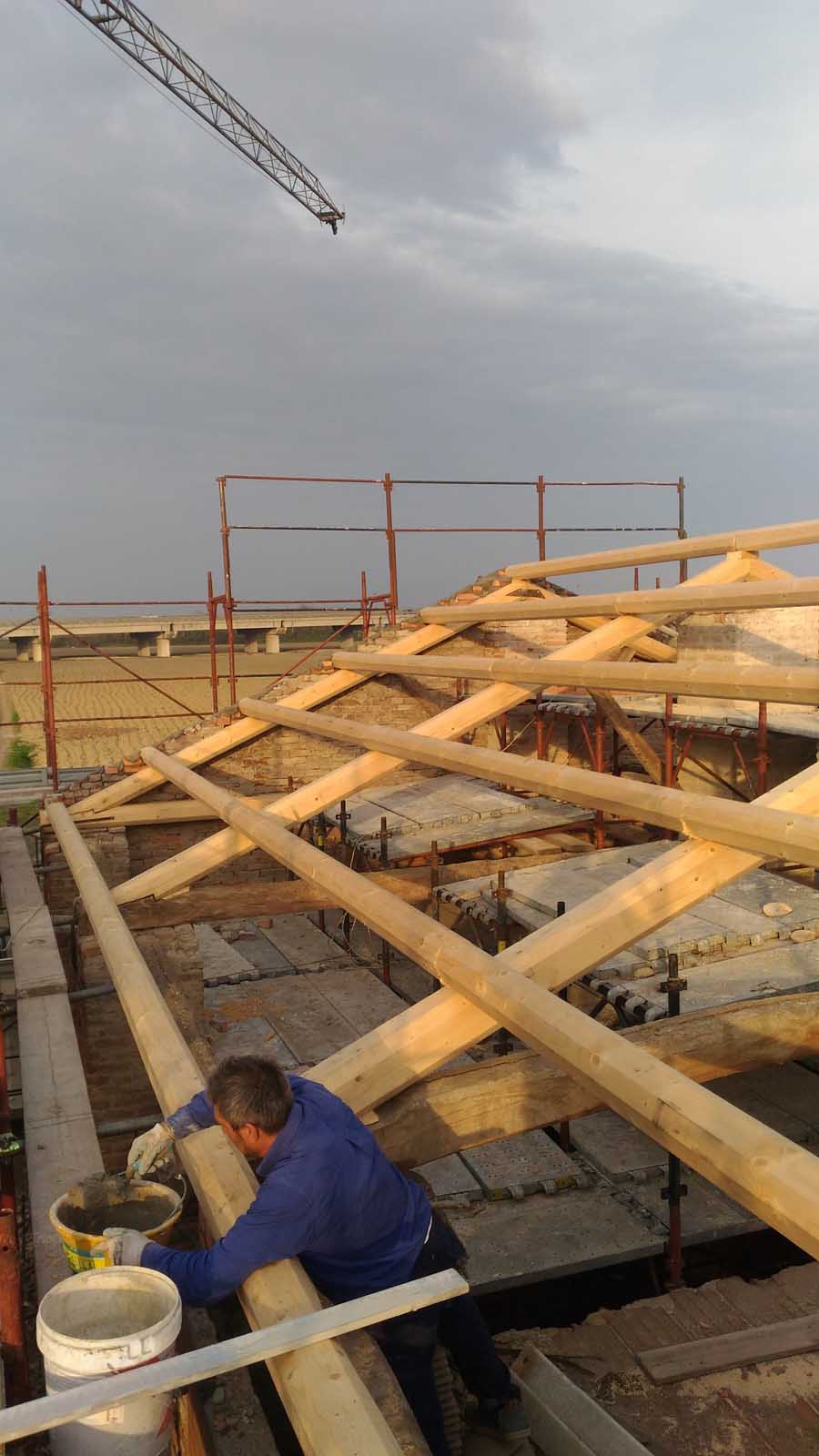 Rifacimento tetto di una casa