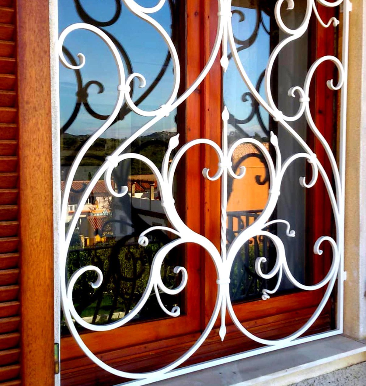 LAVORI IN FERRO BATTUTO