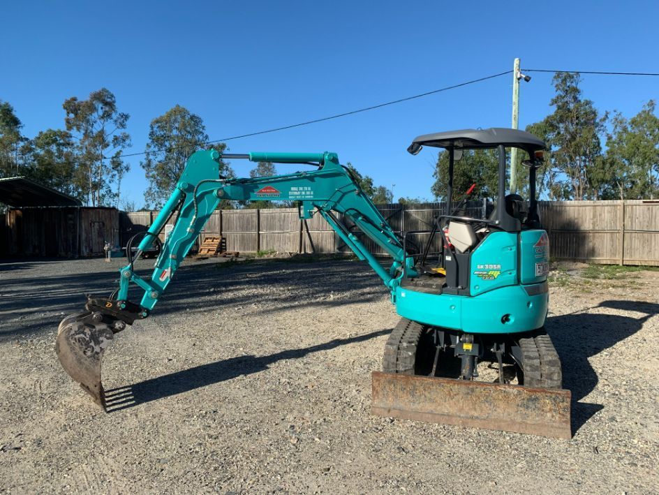 Excavator — Dry Equipment Hire in Ipswich
