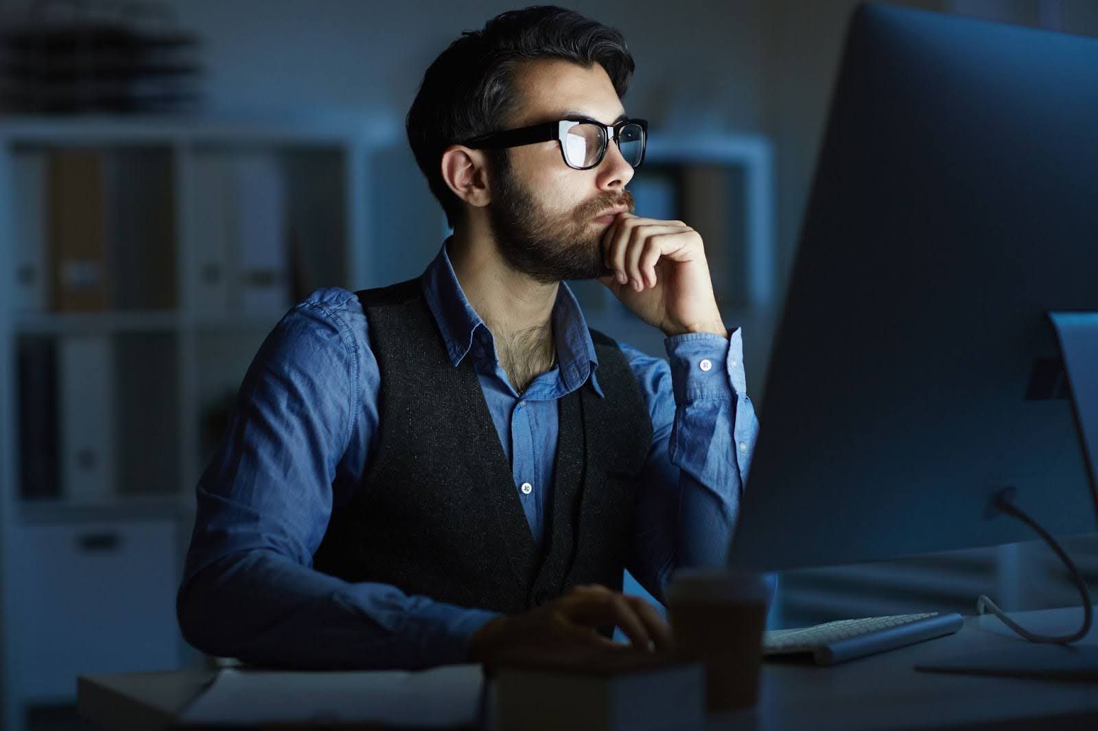 Saiba como escolher a melhor empresa de consultoria em TI. Avalie experiência, suporte, cases reais 