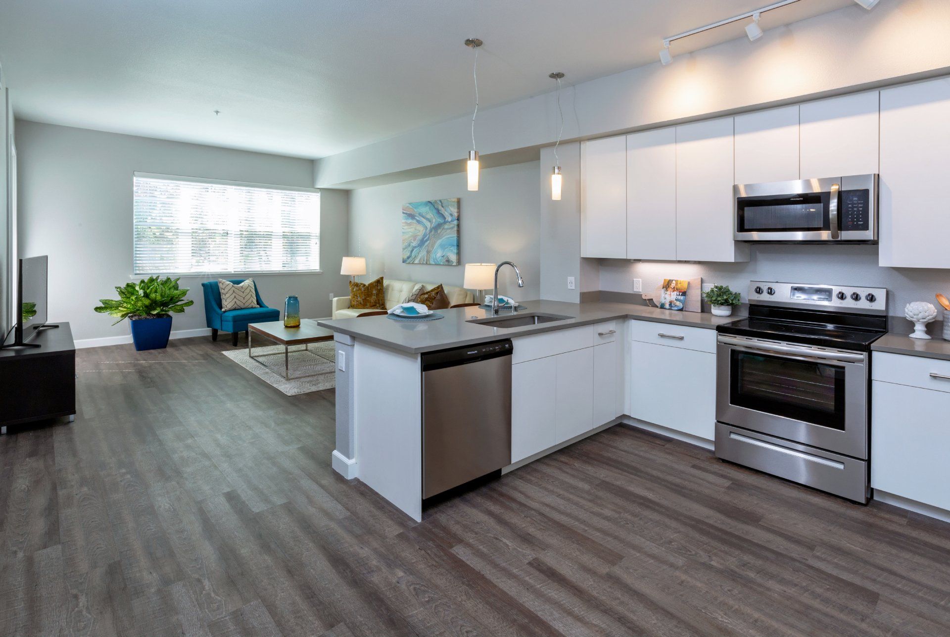 Neighborhood Marina Crossing