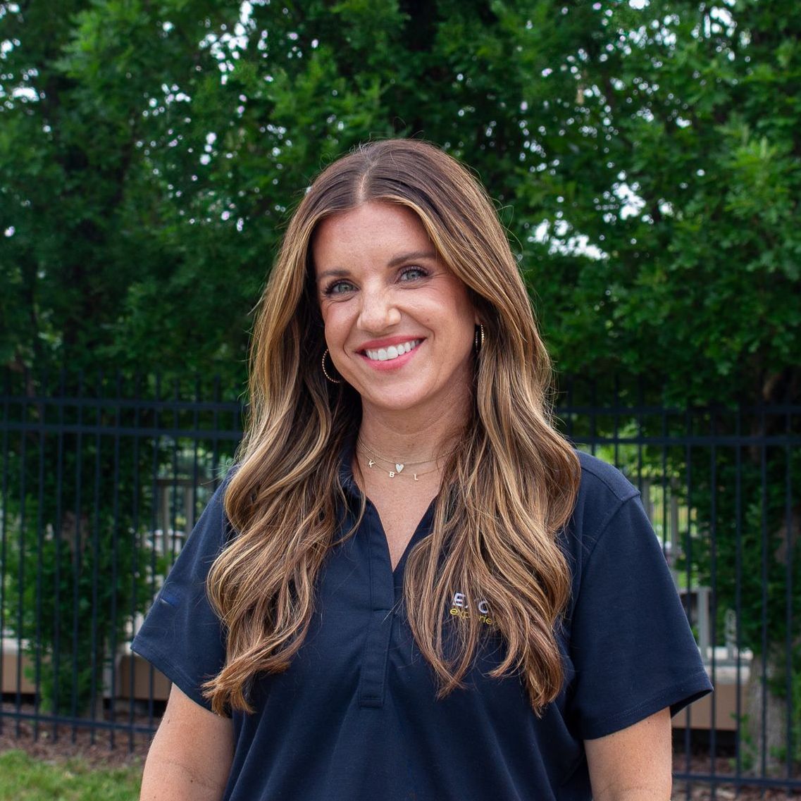 Headshot photo of Julia, an Excite Experiences tour guide