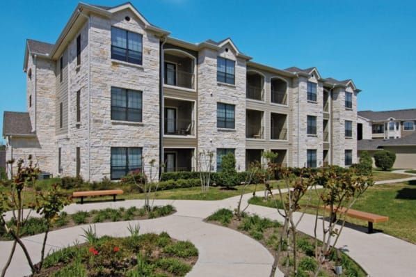 image of Sommerall Station Apartments