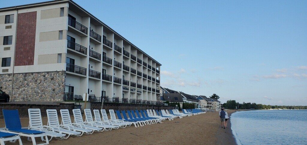 Parkshore Resort is the most exclusive of all hotels in Traverse City ...