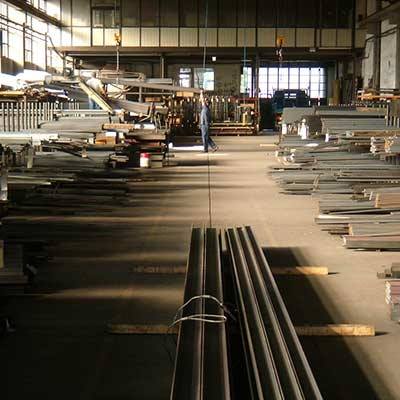 magazzino prodotti in ferro