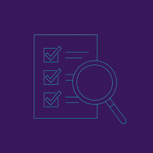 Une personne tient un téléphone portable à la main.