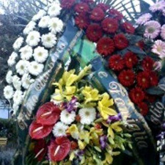 composizione floreale per rito funebre