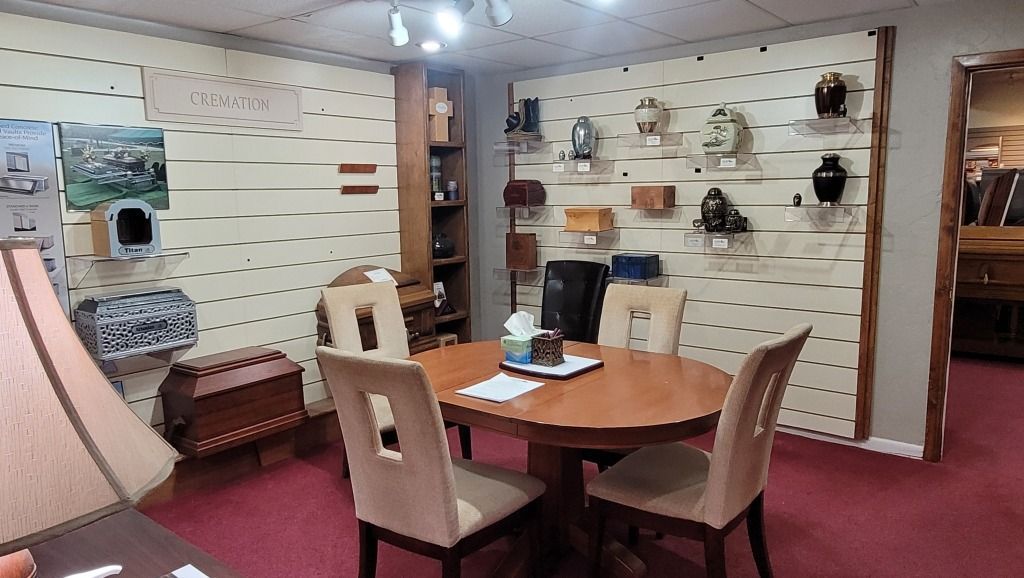 Steed-Todd Funeral Home & Crematory- Planning Room With Table