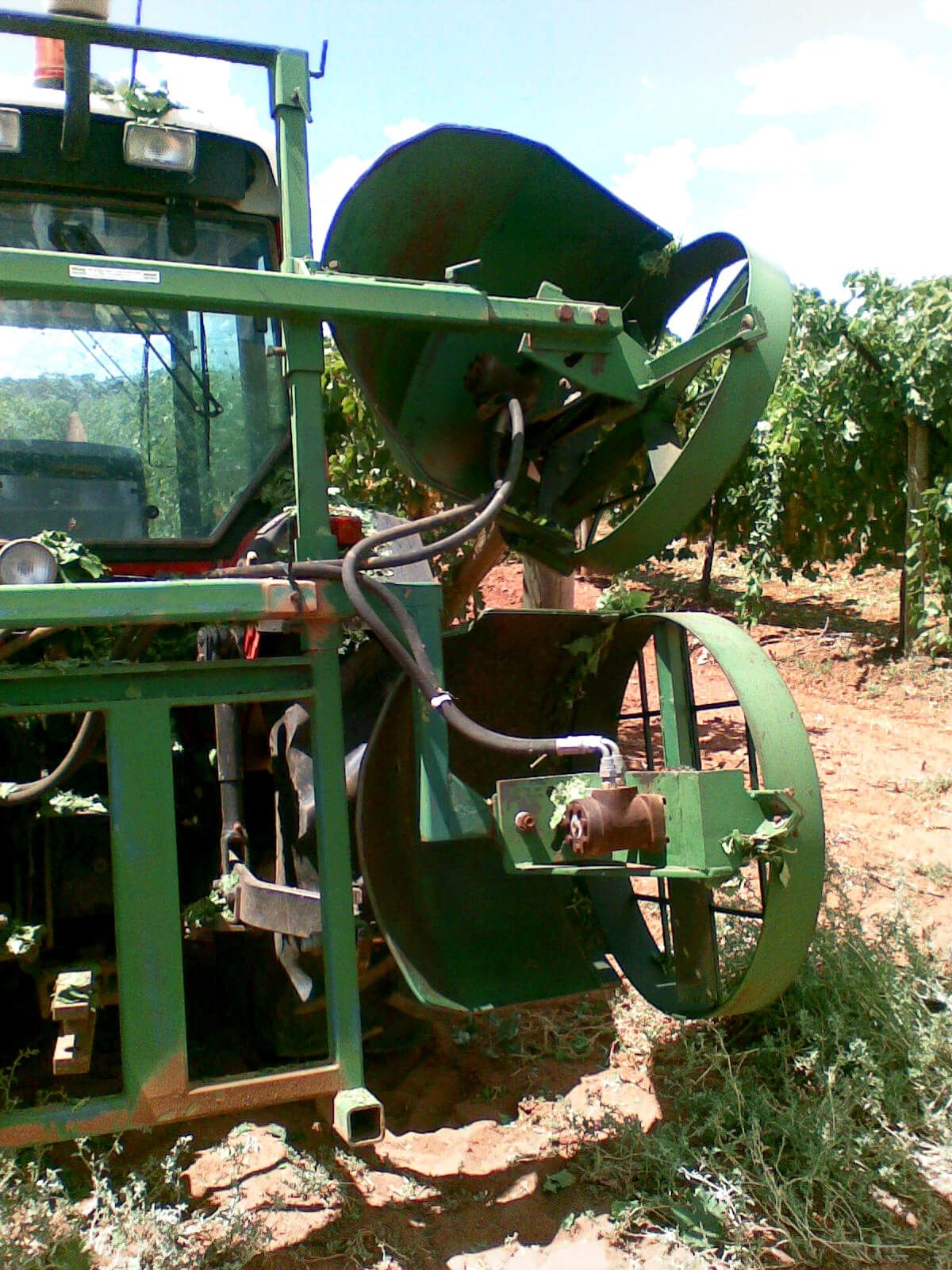 Dried Fruit Leaf Extractor from Red Cliffs Ag-Machinery