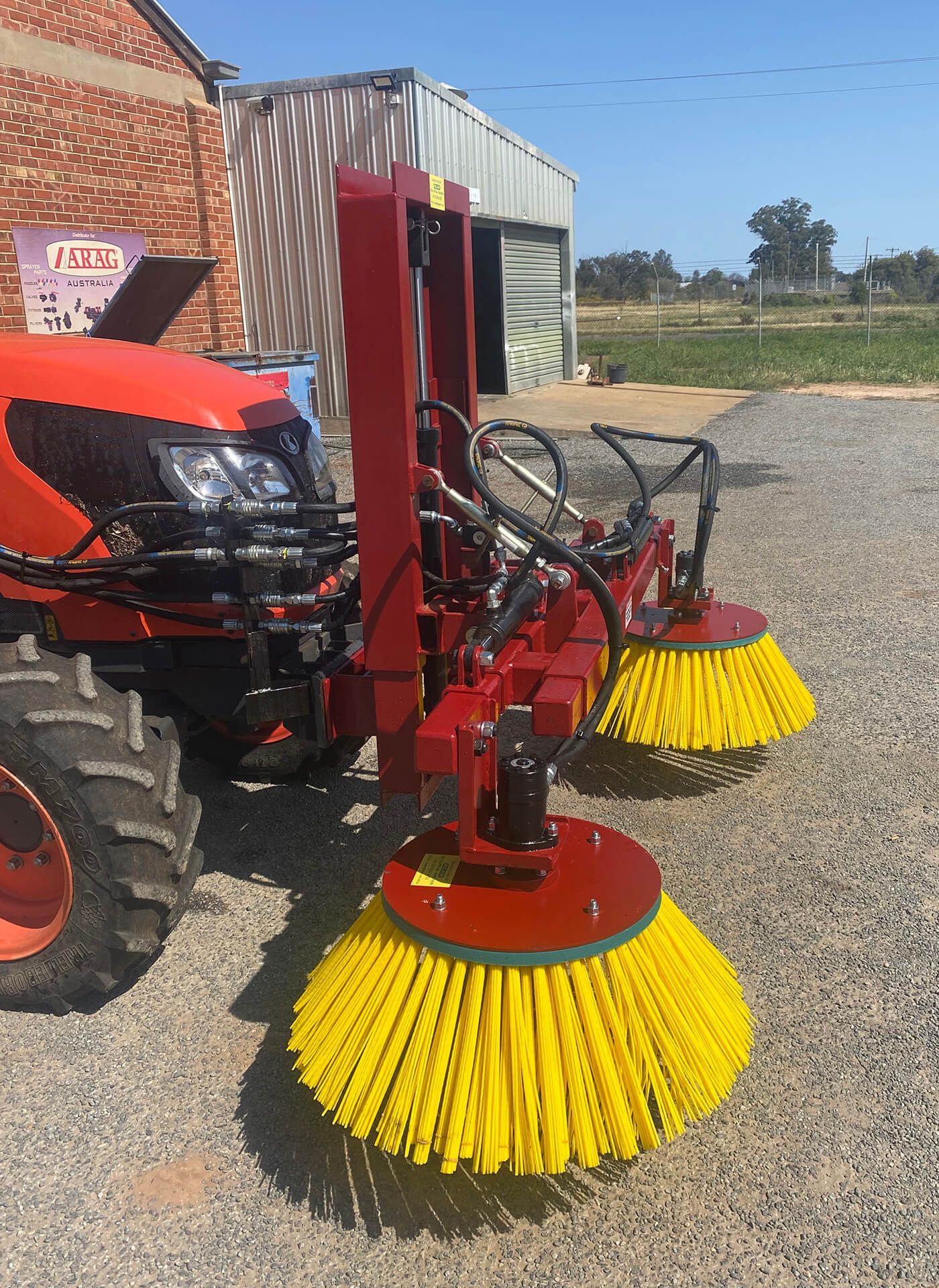 Double Hydraulic Sweeper - Red Cliffs Ag-Machinery