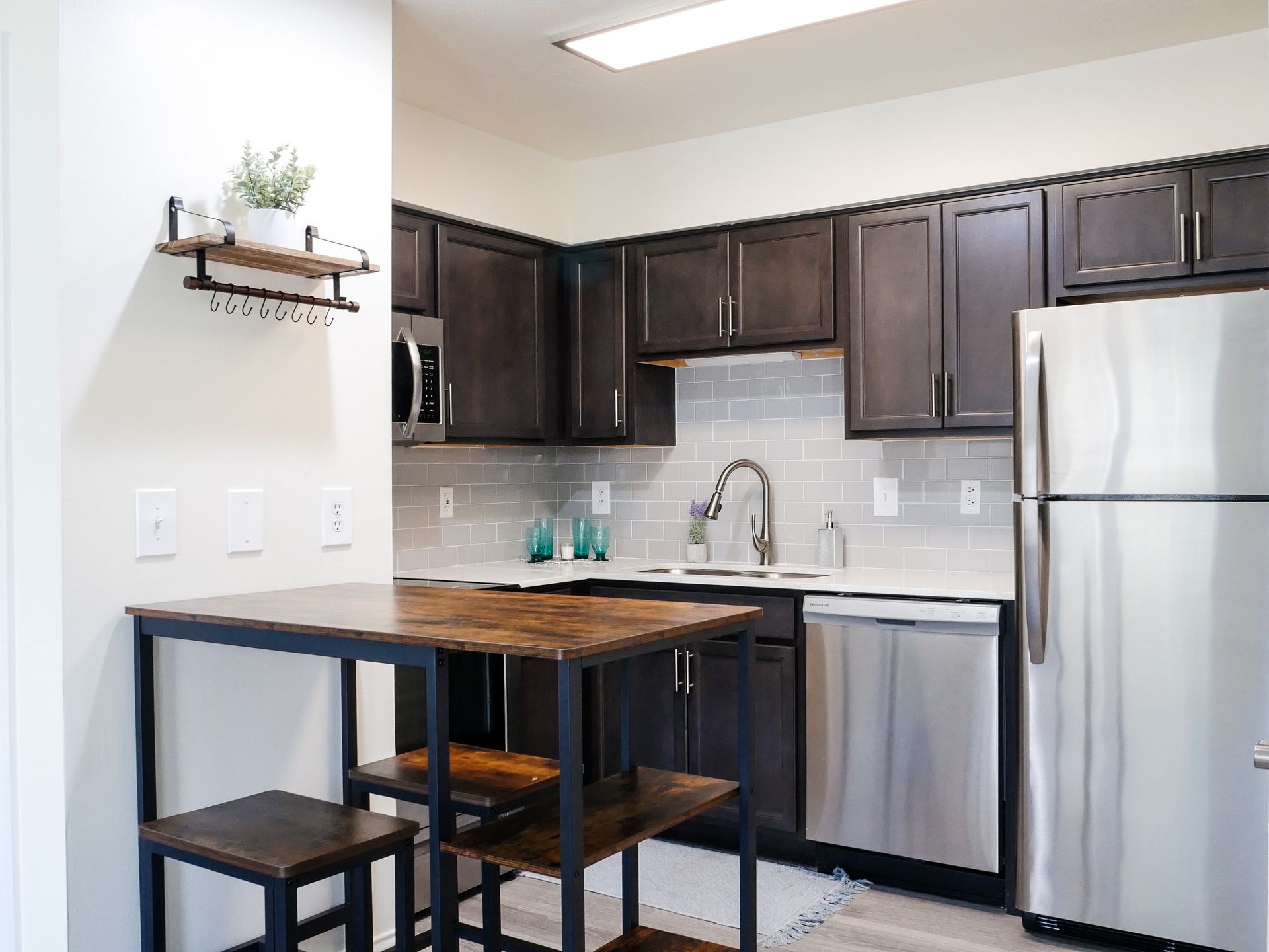 Fountain Park - UPDATED KITCHEN