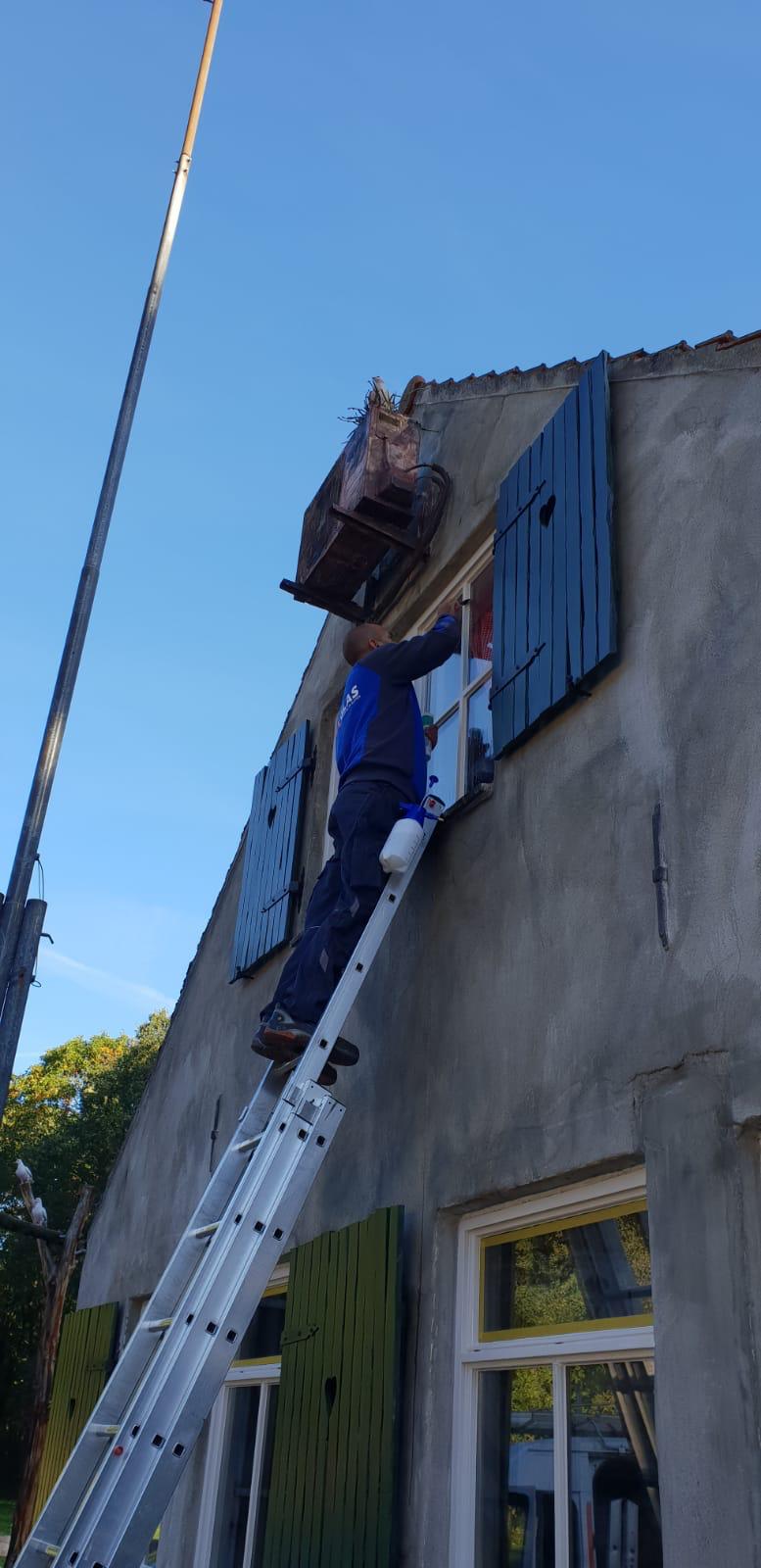 Kitbedrijf Fixglas in actie in Eindhoven Woensel.