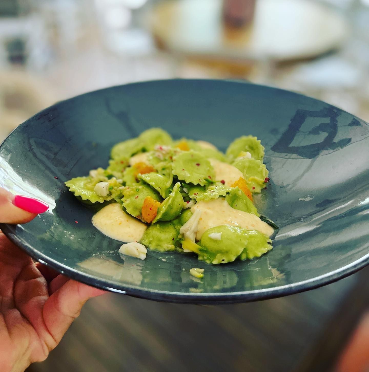 Anolini di Agrumi e pepe rosa saltati con rombo zucchine e maionese di Pendolini gialli