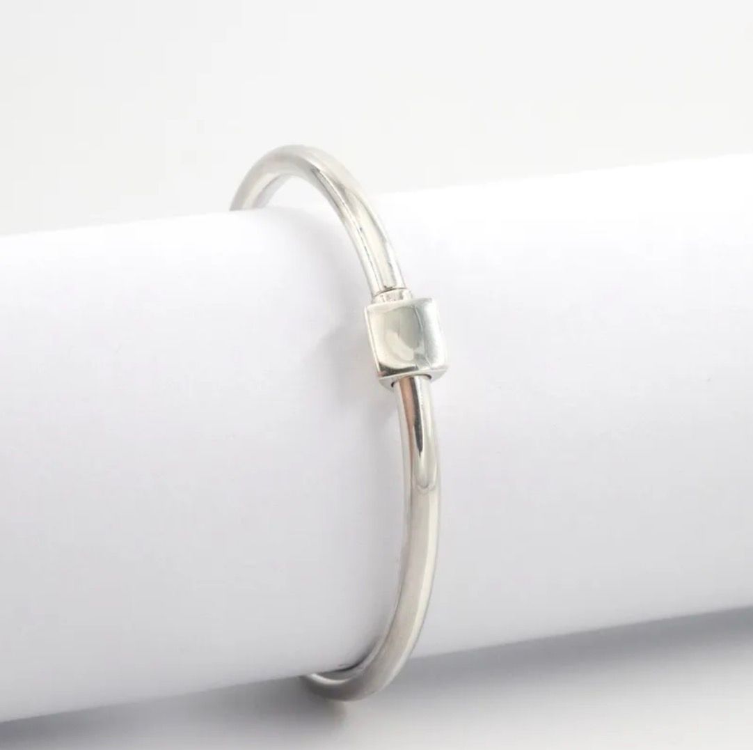 Pulsera Esclava lisa 60mm peso 11.7